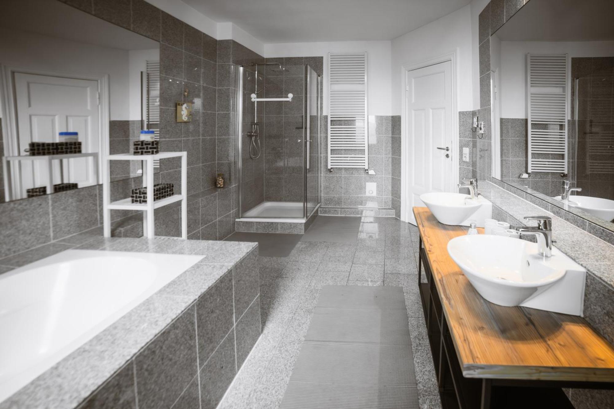 Exklusives Apartment Im Historischen Wohnhaus Mit Kamin, Bad & Viel Platz Bremerhaven Bagian luar foto